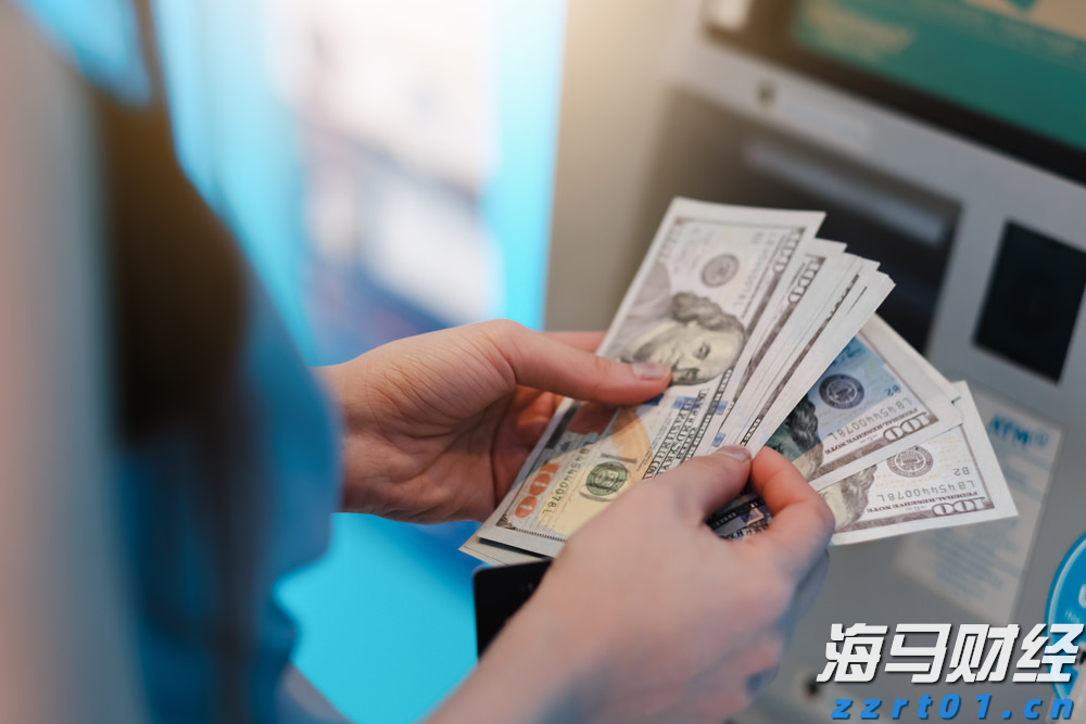 巴克莱Q2持仓报告：加大对AI股投资